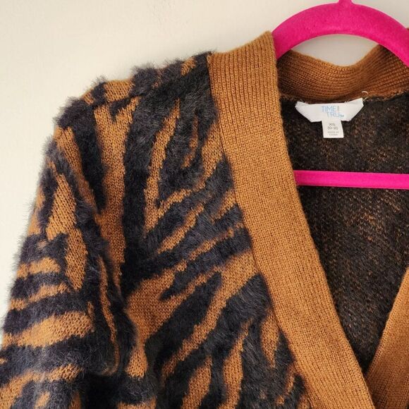 Time and Tru 3D Animal Print Cardigan | Women's XS | Brown Black Faux Fur Cozy - Picture 2 of 9